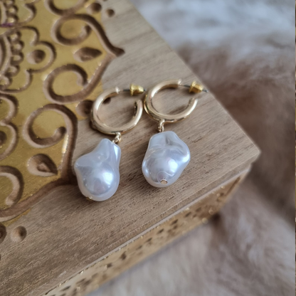 Gretchen® Pearl Earrings